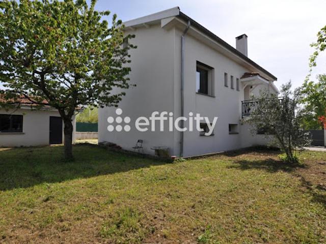 Vente Maison 8 pièces 240 m2 Feyzin