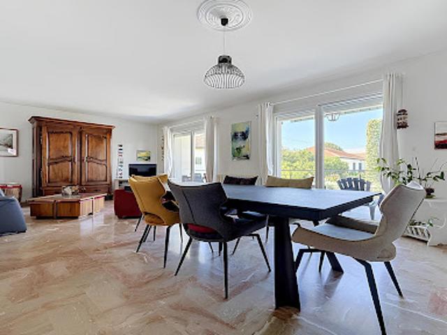 Vente Maison 8 pièces 240 m2 Feyzin