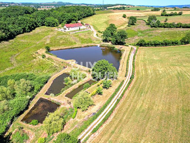 Vente Maison 8 pièces 240 m2 Le Breuil