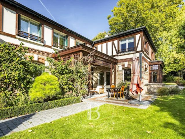 Vente Maison 8 pièces 240 m2 Le Vésinet