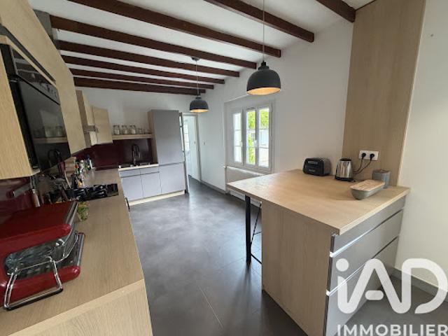 Vente Maison 8 pièces 240 m2 Saint Amant de Boixe