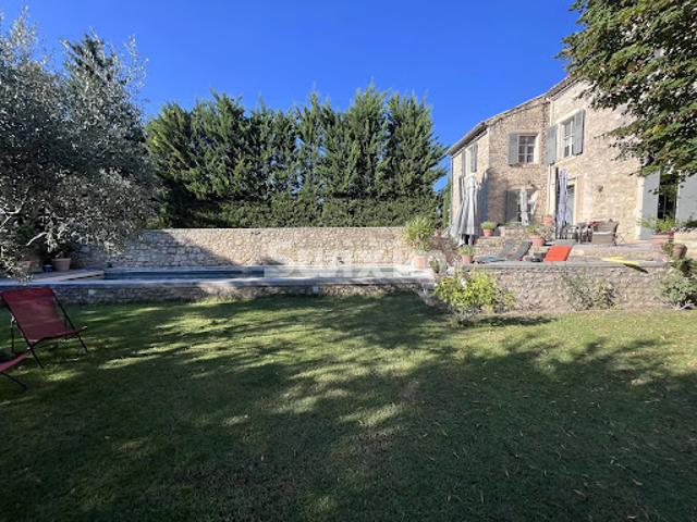 Vente Maison 8 pièces 240 m2 Saint Paul Trois Châteaux