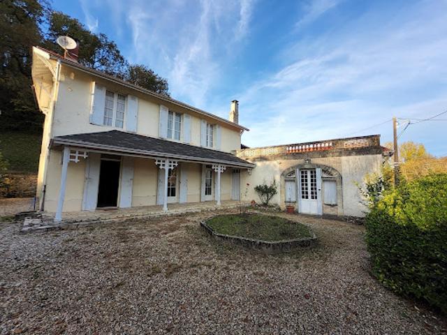 Vente Maison 8 pièces 241 m2 Langoiran