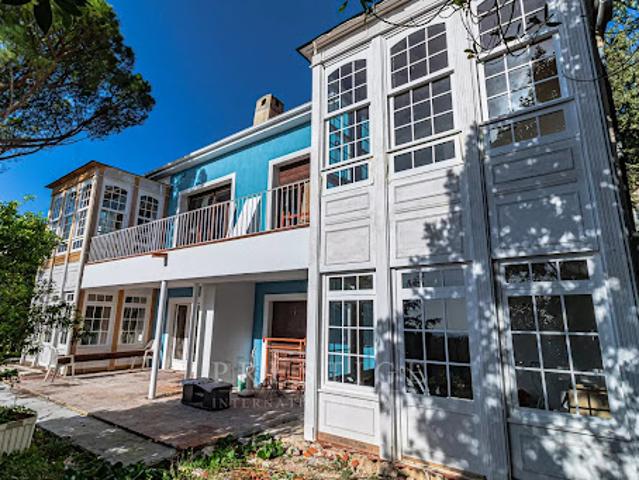 Vente Maison 8 pièces 241.75 m2 Grasse