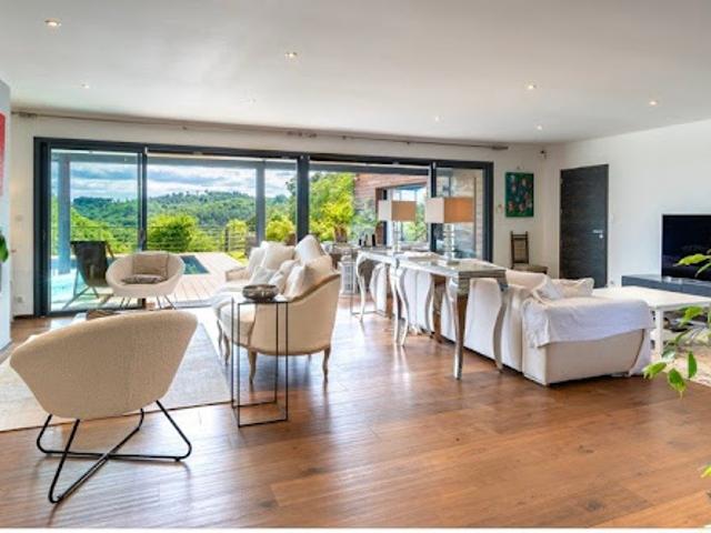 Vente Maison 8 pièces 242 m2 Auriac du Périgord