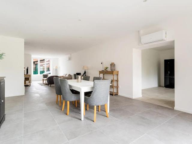 Vente Maison 8 pièces 242 m2 Emmerin