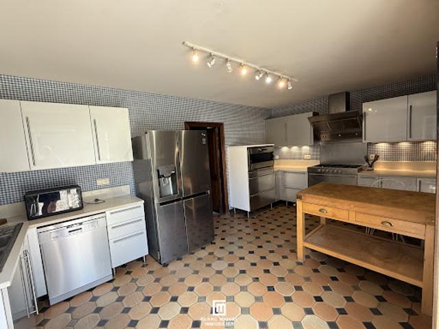 Vente Maison 8 pièces 242.6 m2 Saint Gervais