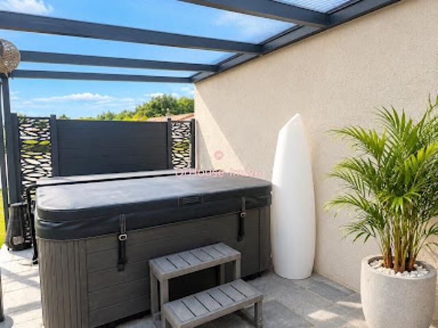 Vente Maison 8 pièces 243 m2 Cissé
