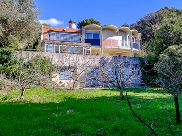 Vente Maison 8 pièces 254 m2 Marseille 7ème