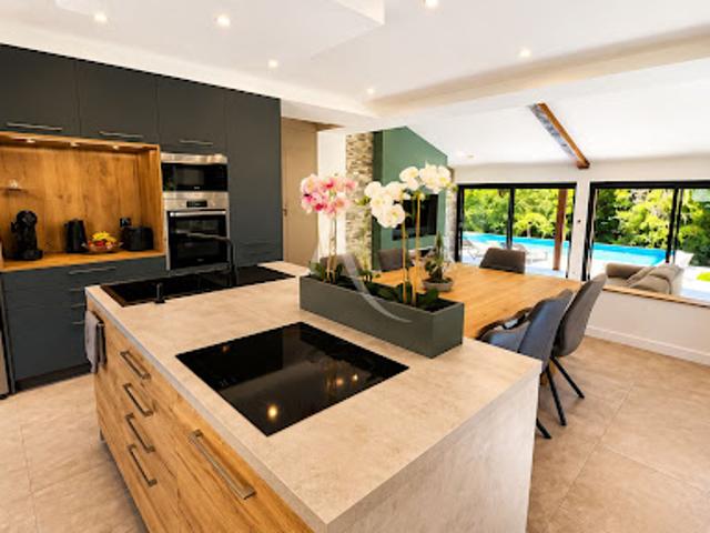 Vente Maison 8 pièces 255 m2 Colomiers