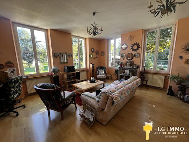 Vente Maison 8 pièces 256 m2 Mirambeau