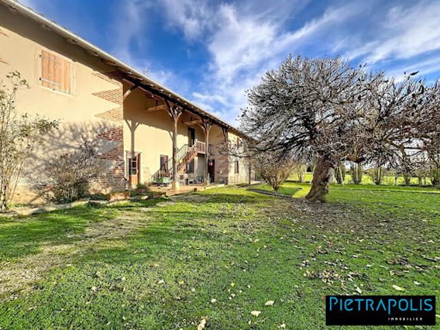 Vente Maison 8 pièces 256 m2 Vonnas