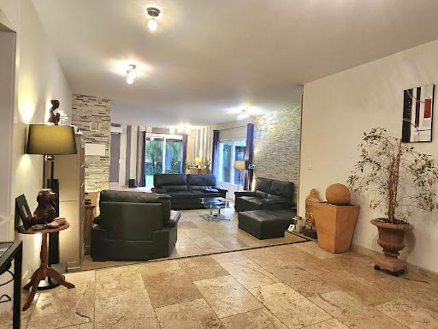 Vente Maison 8 pièces 257 m2 Suzoy