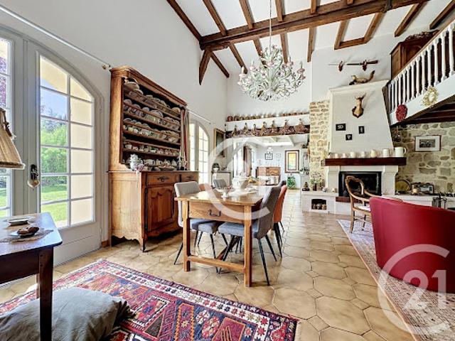 Vente Maison 8 pièces 259.5 m2 Boutiers Saint Trojan