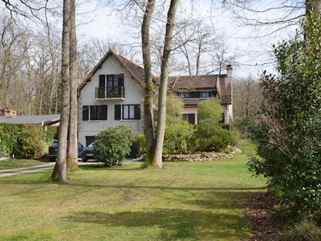 Vente Maison 8 pièces 250 m2 Bullion