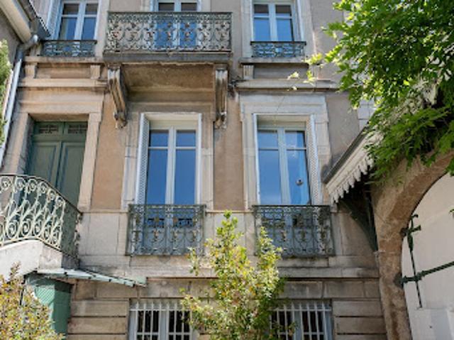 Vente Maison 8 pièces 250 m2 Caluire et Cuire