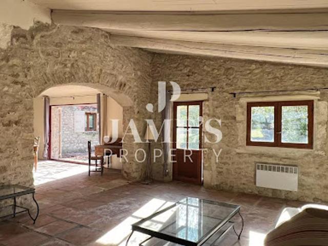 Vente Maison 8 pièces 250 m2 Eygalières