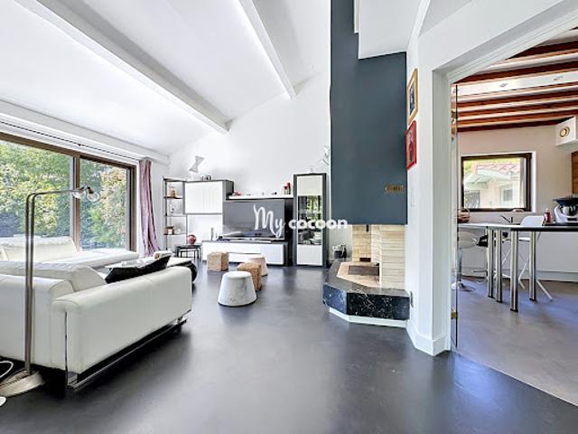 Vente Maison 8 pièces 250 m2 Ecully