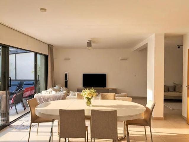 Vente Maison 8 pièces 250 m2 La Varenne Saint Hilaire