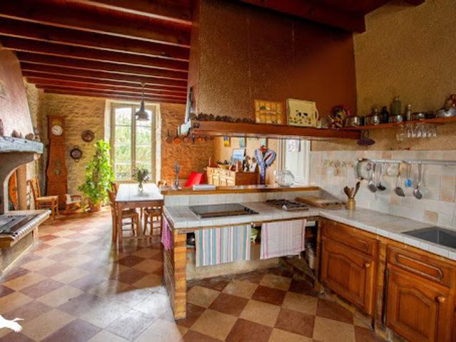 Vente Maison 8 pièces 250 m2 Mesterrieux