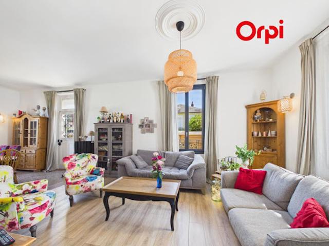 Vente Maison 8 pièces 250 m2 Lisieux