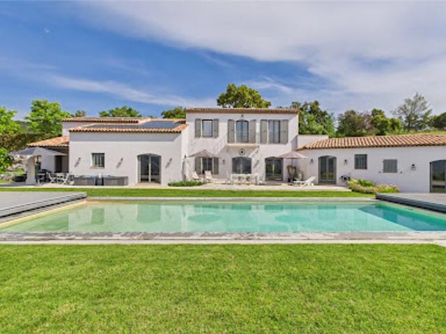 Vente Maison 8 pièces 250 m2 Plan de la Tour