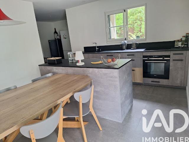 Vente Maison 8 pièces 250 m2 Sainte helene