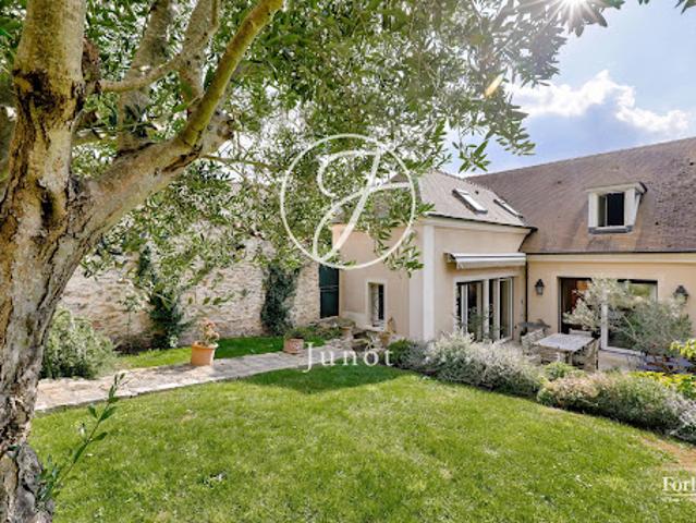 Vente Maison 8 pièces 250.87 m2 La Celle Saint Cloud