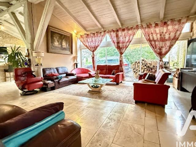 Vente Maison 8 pièces 365 m2 Montroy