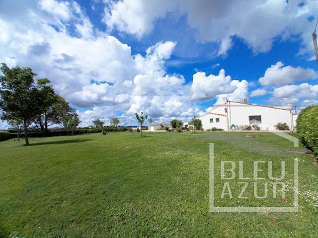 Vente Maison 8 pièces 251 m2 Luçon