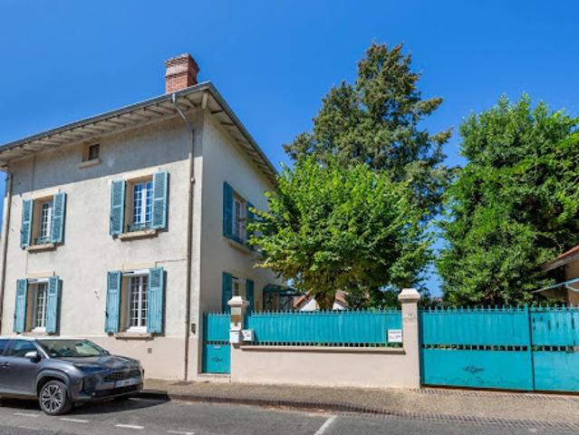 Vente Maison 8 pièces 251 m2 Villars les Dombes