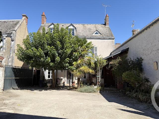 Vente Maison 8 pièces 252.37 m2 Josnes
