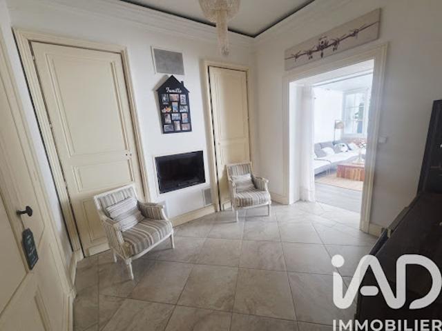 Vente Maison de ville 8 pièces 253 m2 Lesparre Médoc