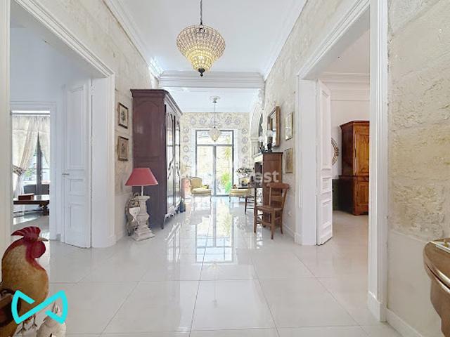Vente Maison 8 pièces 264 m2 Mudaison