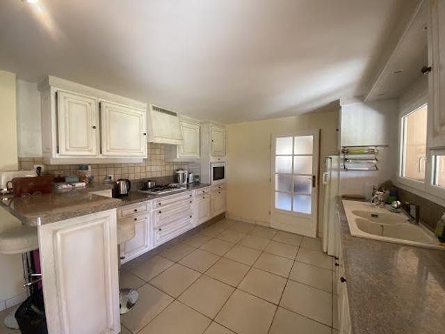Vente Maison 8 pièces 265 m2 Sury le Comtal