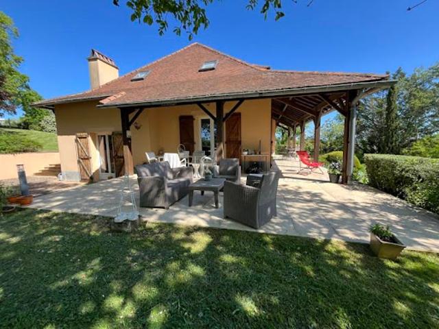 Vente Maison 8 pièces 266 m2 Savignac