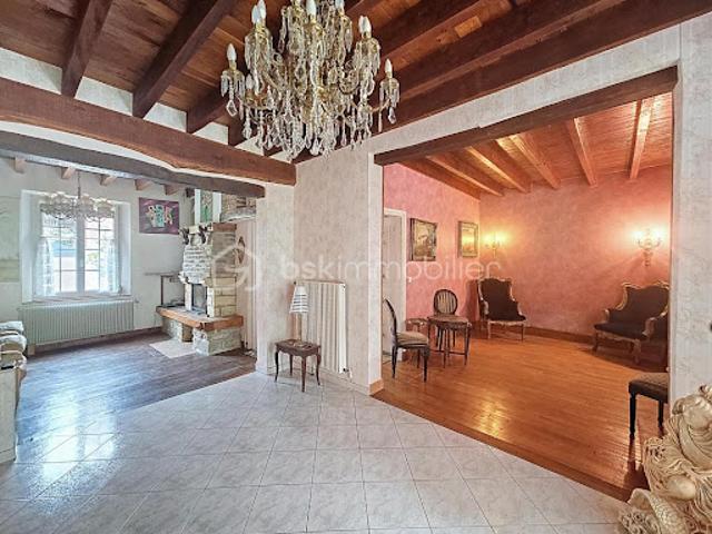 Vente Maison 8 pièces 266 m2 Vouziers