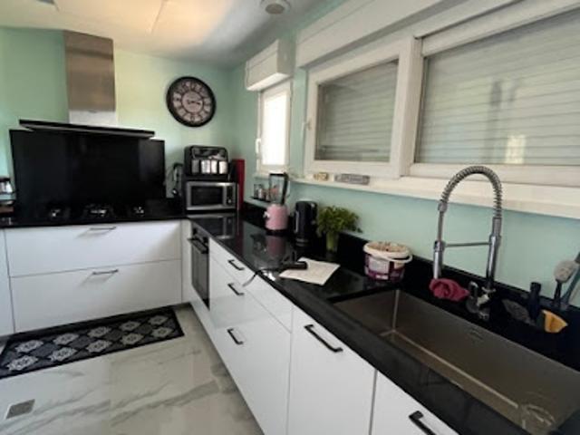 Vente Maison 8 pièces 268 m2 Lignerolles