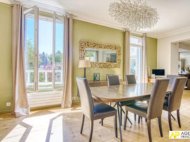 Vente Maison 8 pièces 268 m2 Versailles