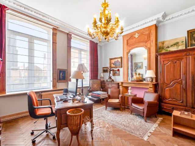 Vente Maison 8 pièces 268.36 m2 Lille