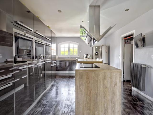 Vente Maison 8 pièces 260 m2 Canejan
