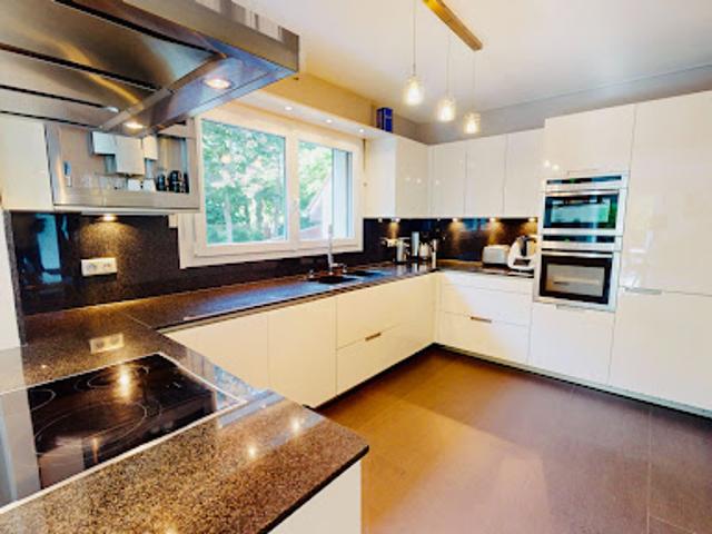 Vente Maison 8 pièces 260 m2 Lagny sur Marne