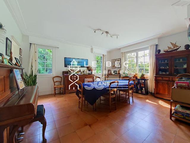 Vente Maison 8 pièces 260 m2 Larmor Plage