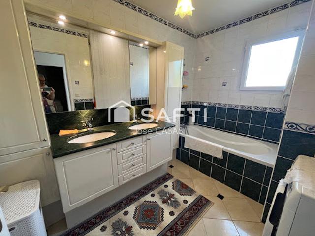 Vente Maison 8 pièces 260 m2 Val de Reuil