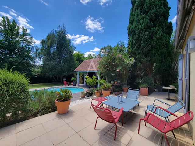 Vente Maison 8 pièces 261 m2 Pau