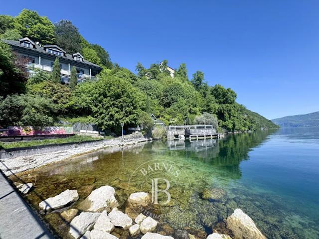 Vente Maison 8 pièces 261.1 m2 Bourdeau