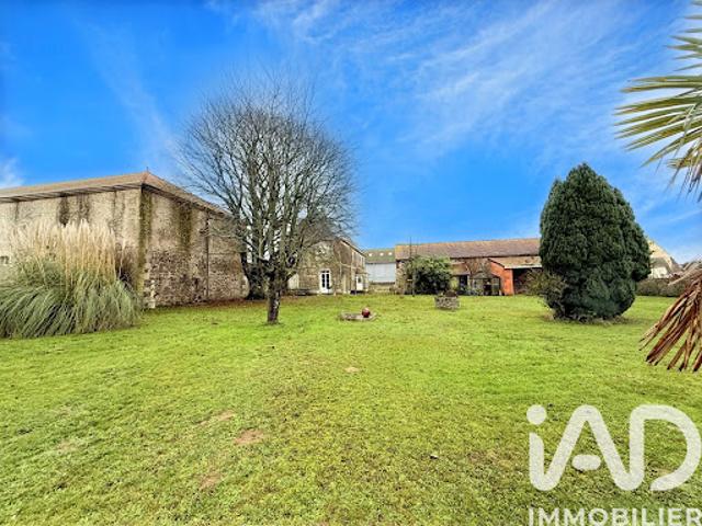 Vente Maison 8 pièces 262 m2 Crepy en valois
