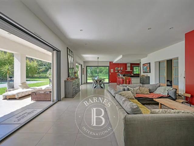 Vente Maison 8 pièces 262 m2 Saint Gély du Fesc