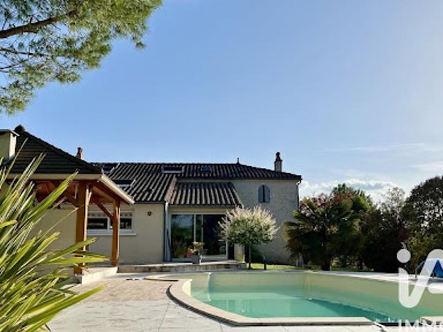 Vente Maison 8 pièces 263 m2 Saint fort sur le ne
