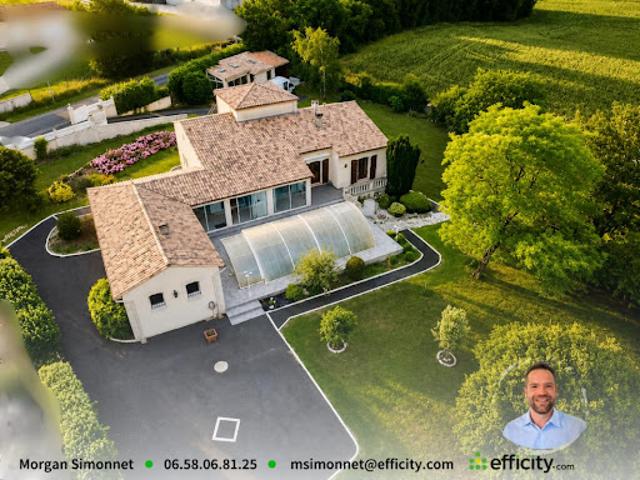 Vente Maison 8 pièces 275 m2 Saint Amant de Boixe